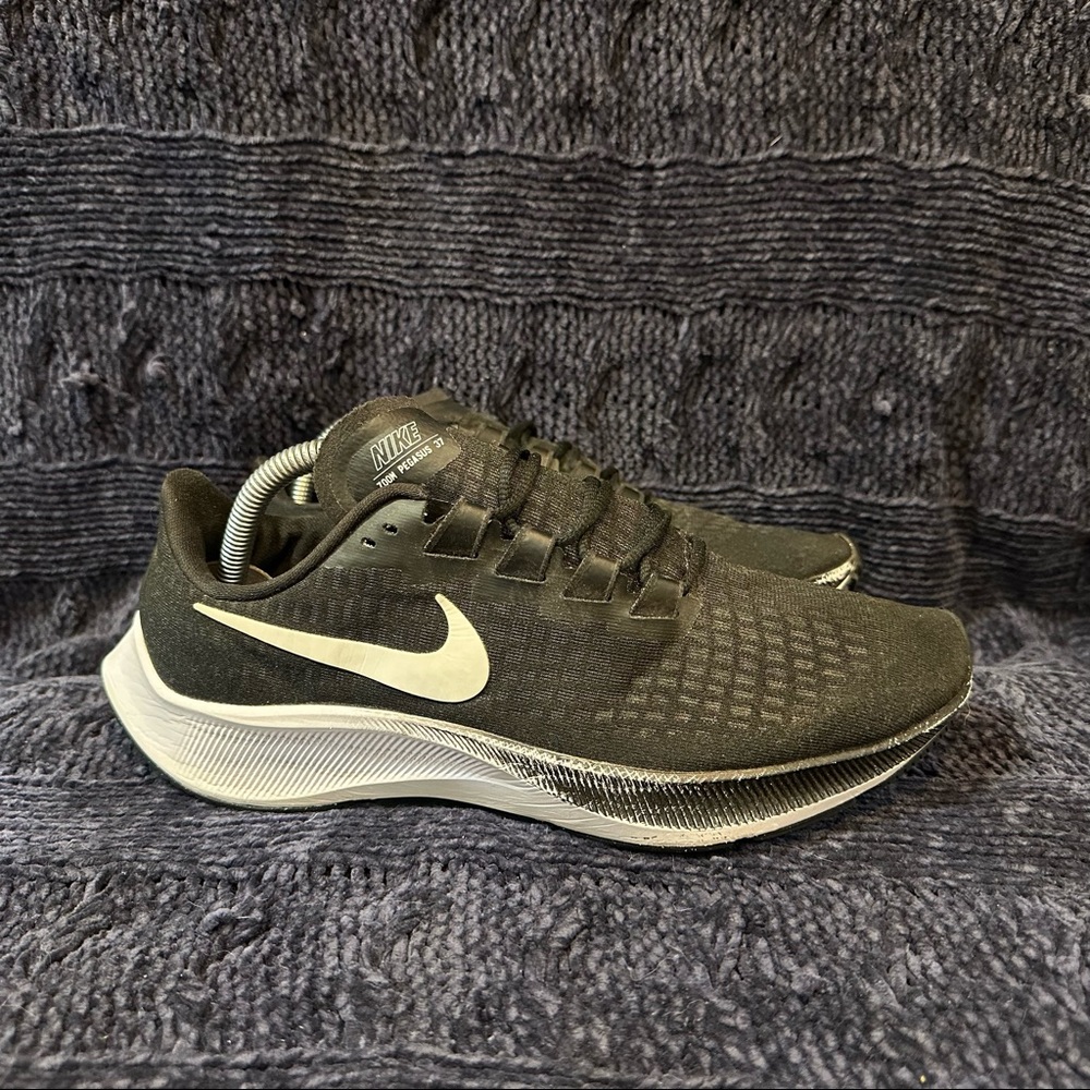 Nike Air Zoom Pegasus 37 Black White Running Shoes Women's 10 BQ9647-002